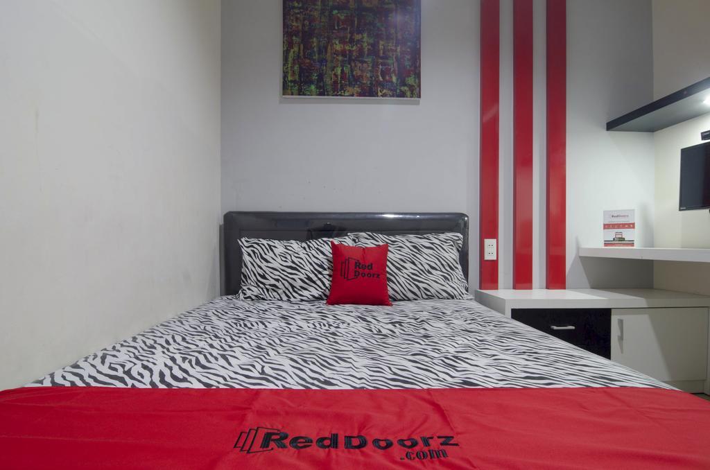 Hotel Reddoorz Near Lawang Sewu Semarang Exterior foto