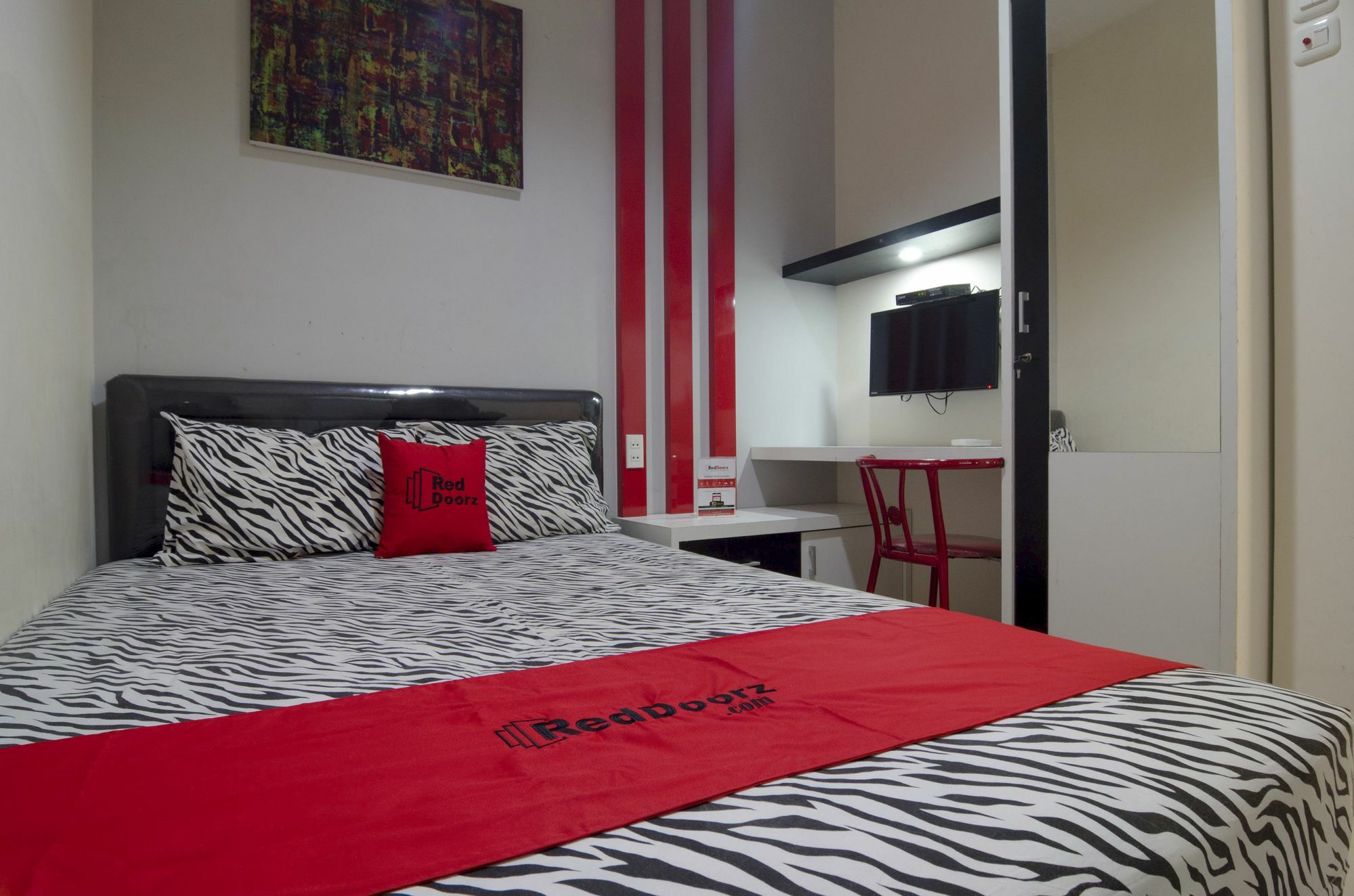 Hotel Reddoorz Near Lawang Sewu Semarang Exterior foto