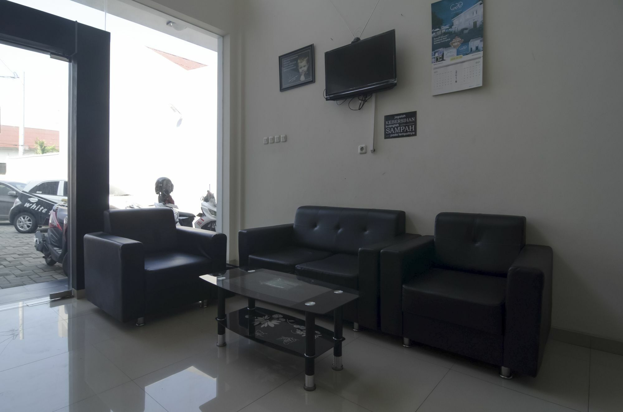 Hotel Reddoorz Near Lawang Sewu Semarang Exterior foto